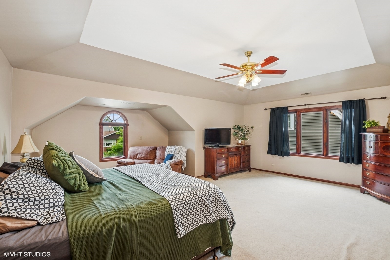 9228 S 55th Court Property Photo 15