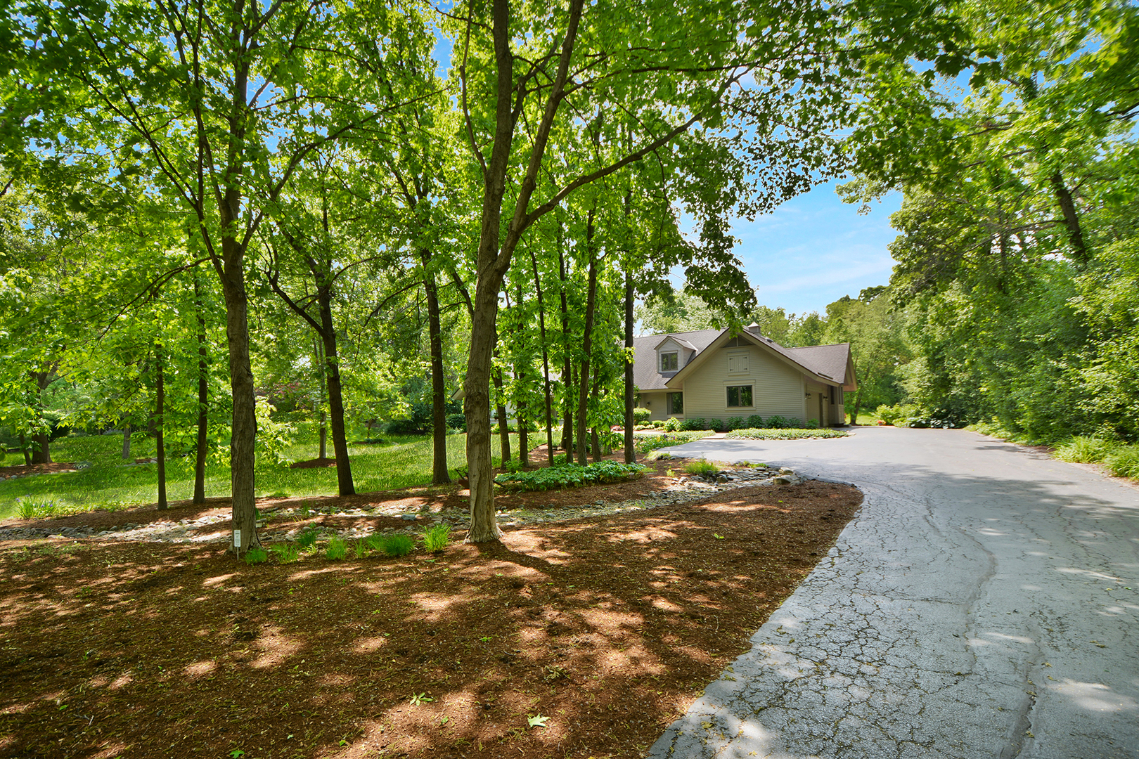 24 Robin Crest Road