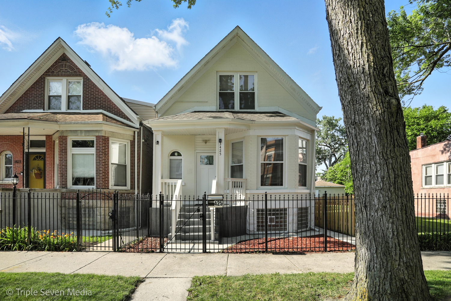 3425 W Carroll Avenue Property Photo 1