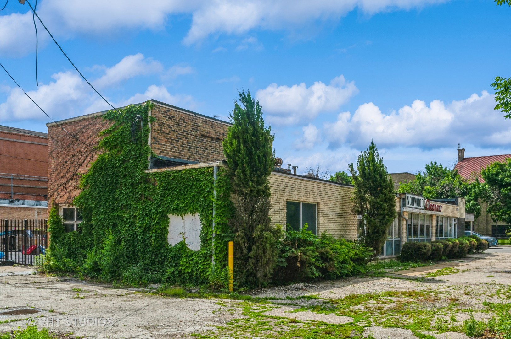 6124 W Irving Park Road Property Photo 11