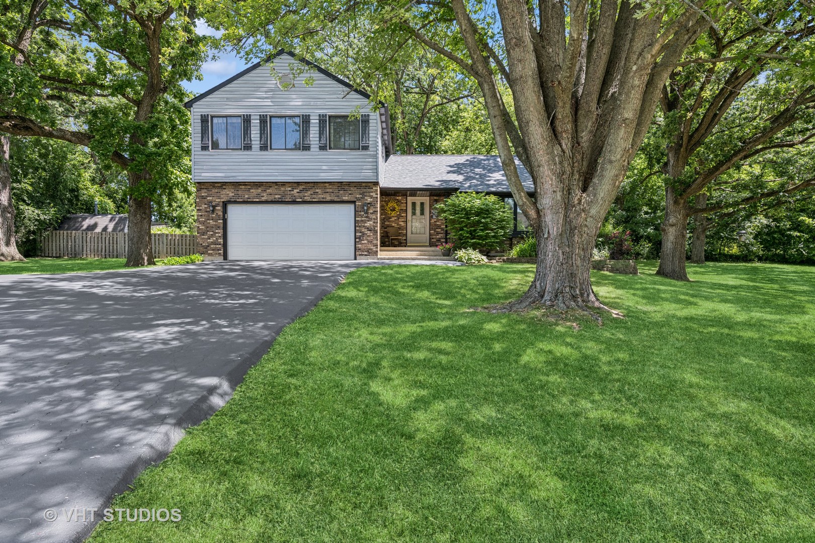 4816 Hickory Way Property Photo 1
