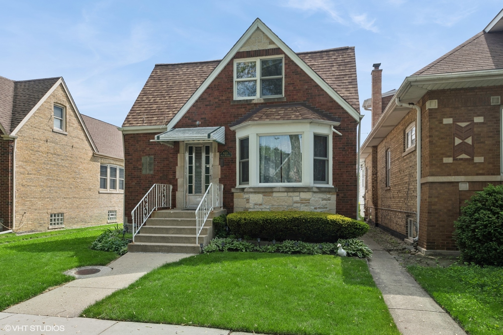 6321 N Merrimac Avenue Property Photo 1