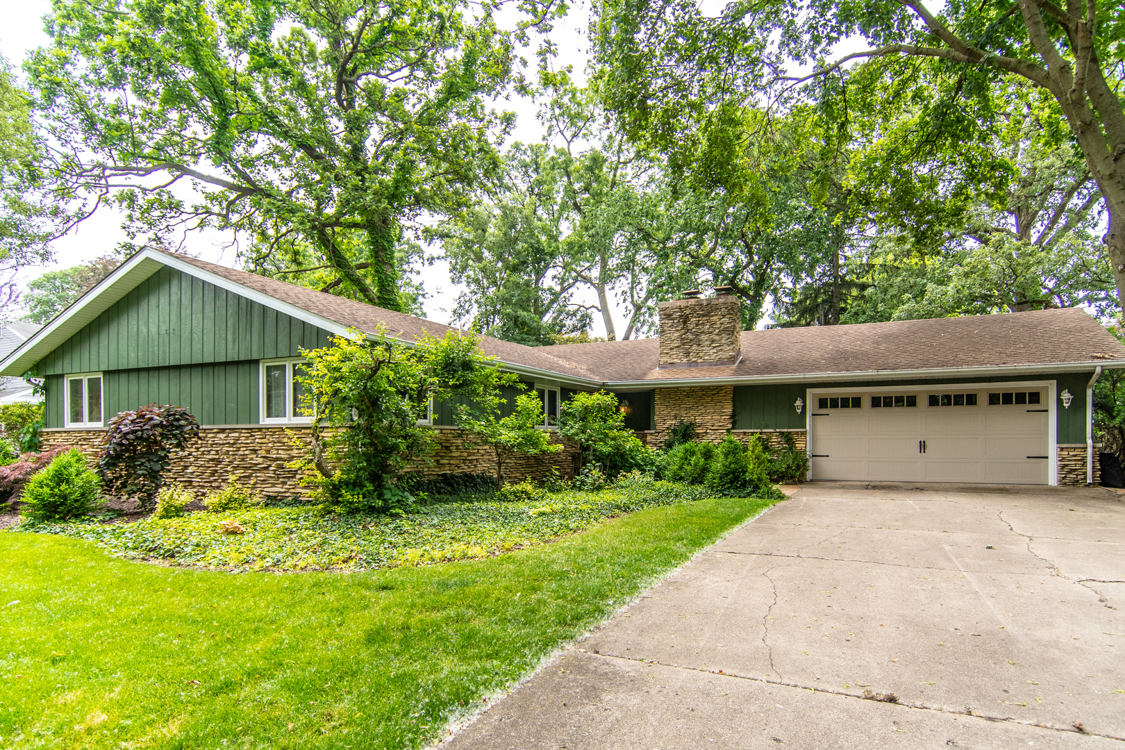 2458 E Cass Street Property Photo 1