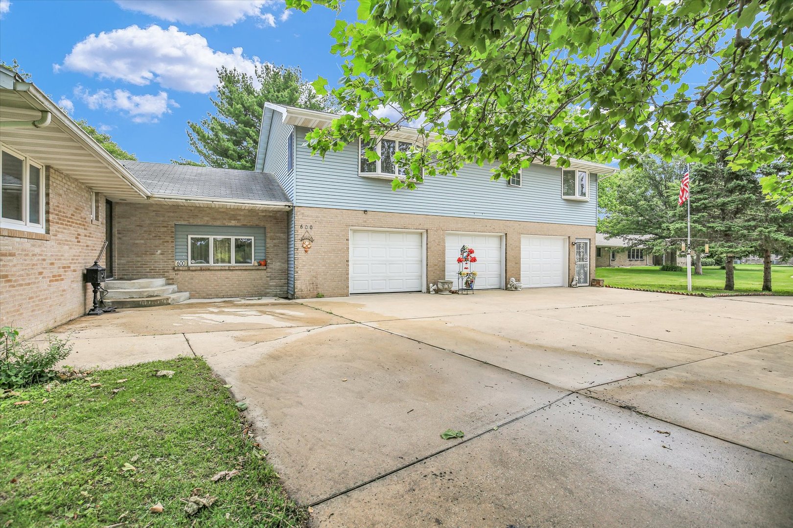 600 Church Drive Property Photo 4