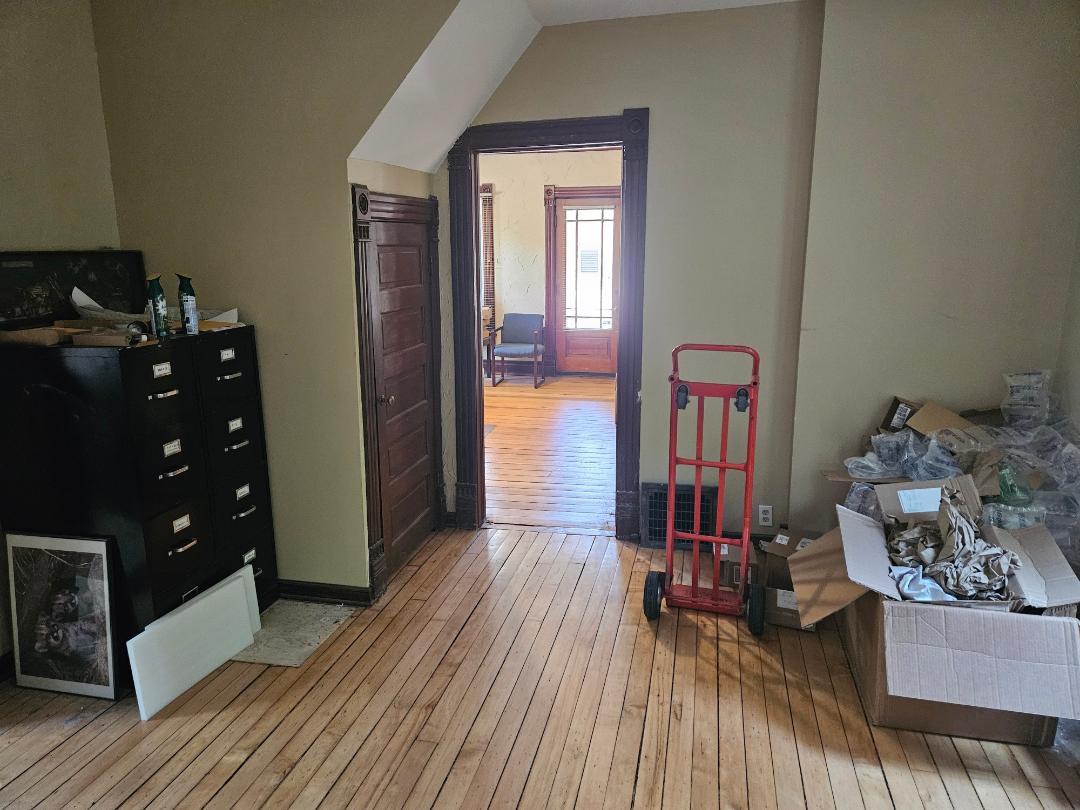 329 Jefferson Street Property Photo 7