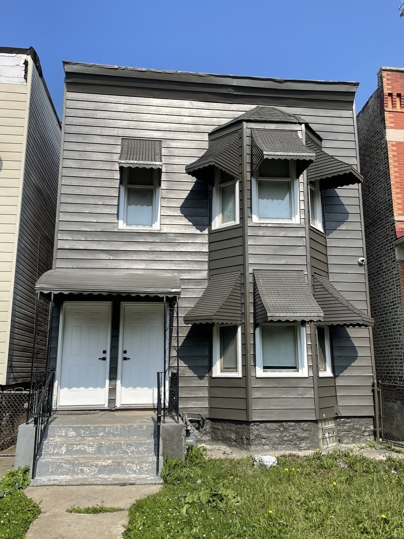 6239 S Bishop St Property Photo 1