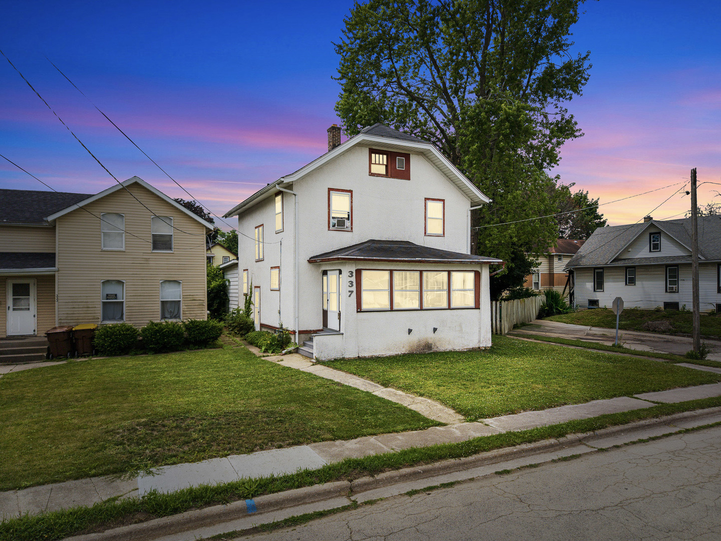 337 W American Street Property Photo 1