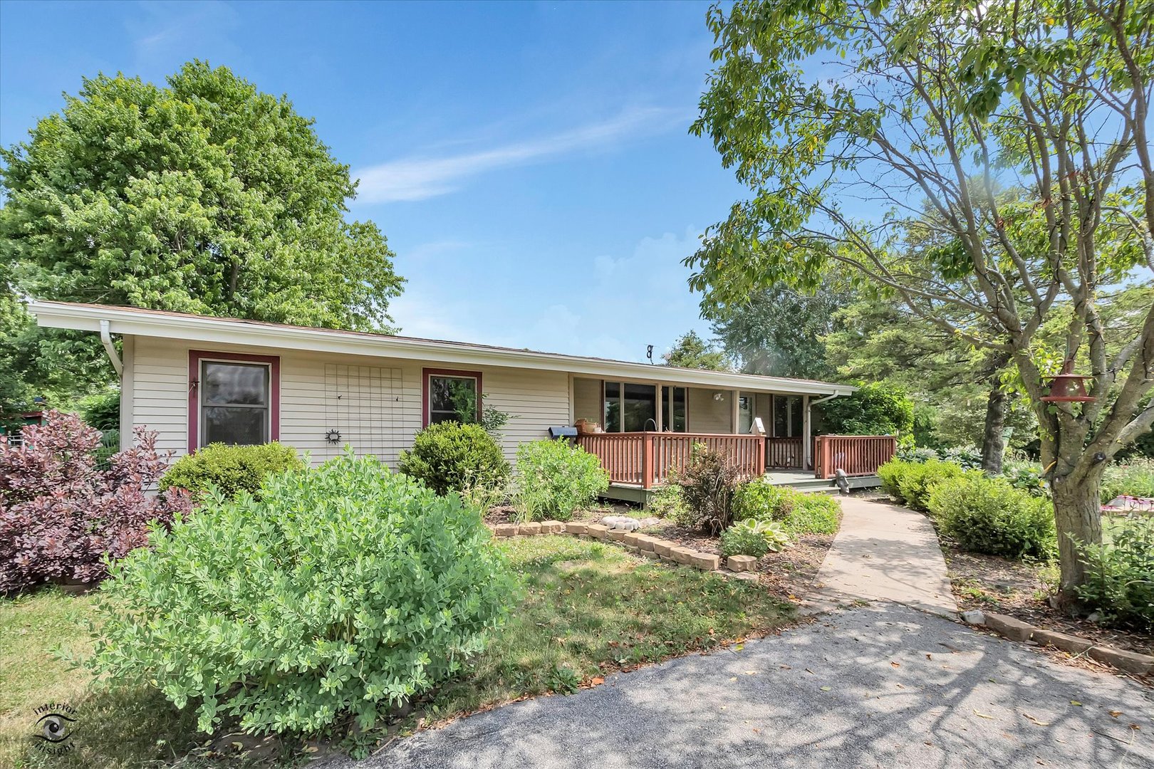 944 E County Line Road Property Photo 1