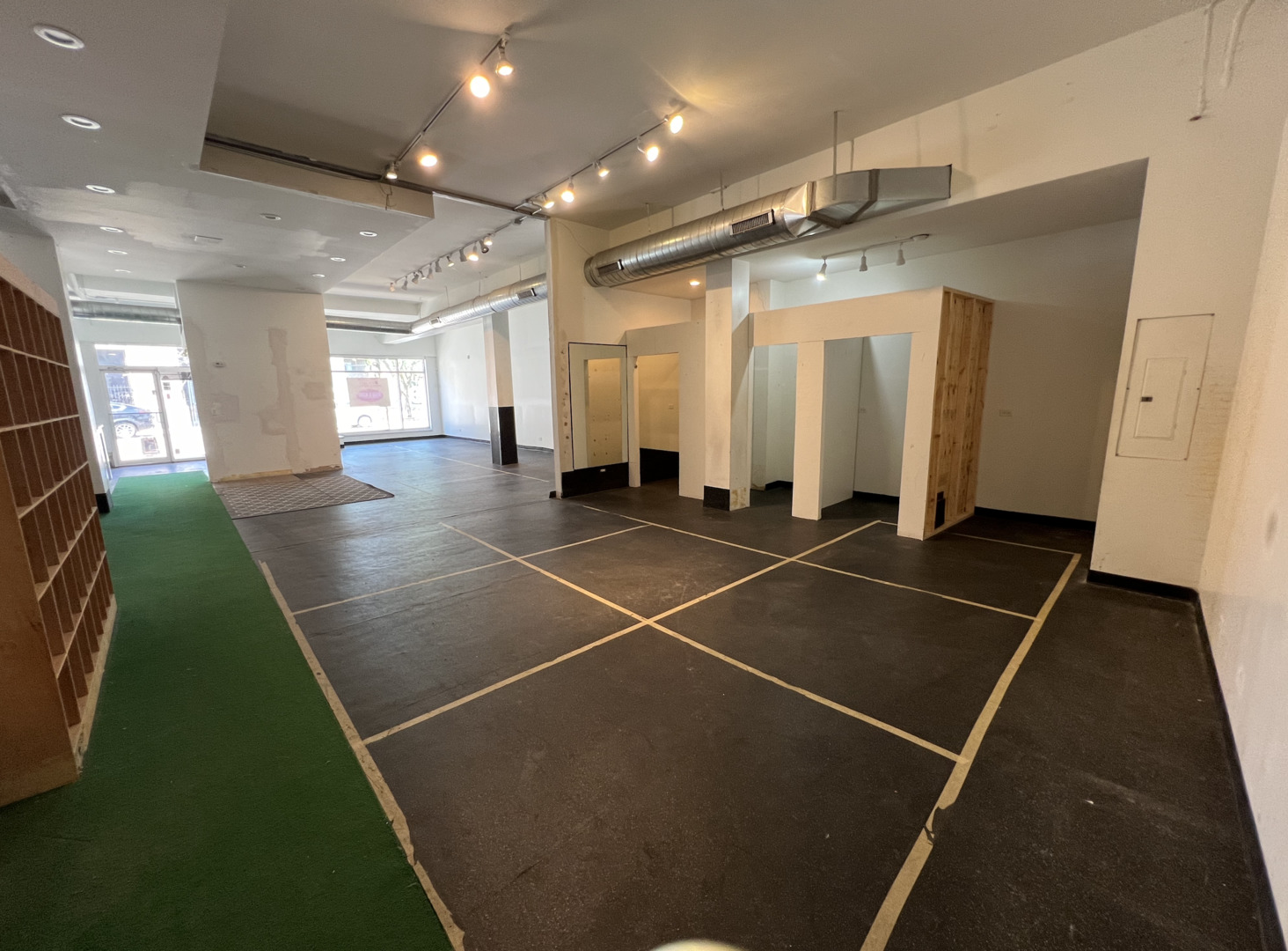 5117 N Clark Street Property Photo 1