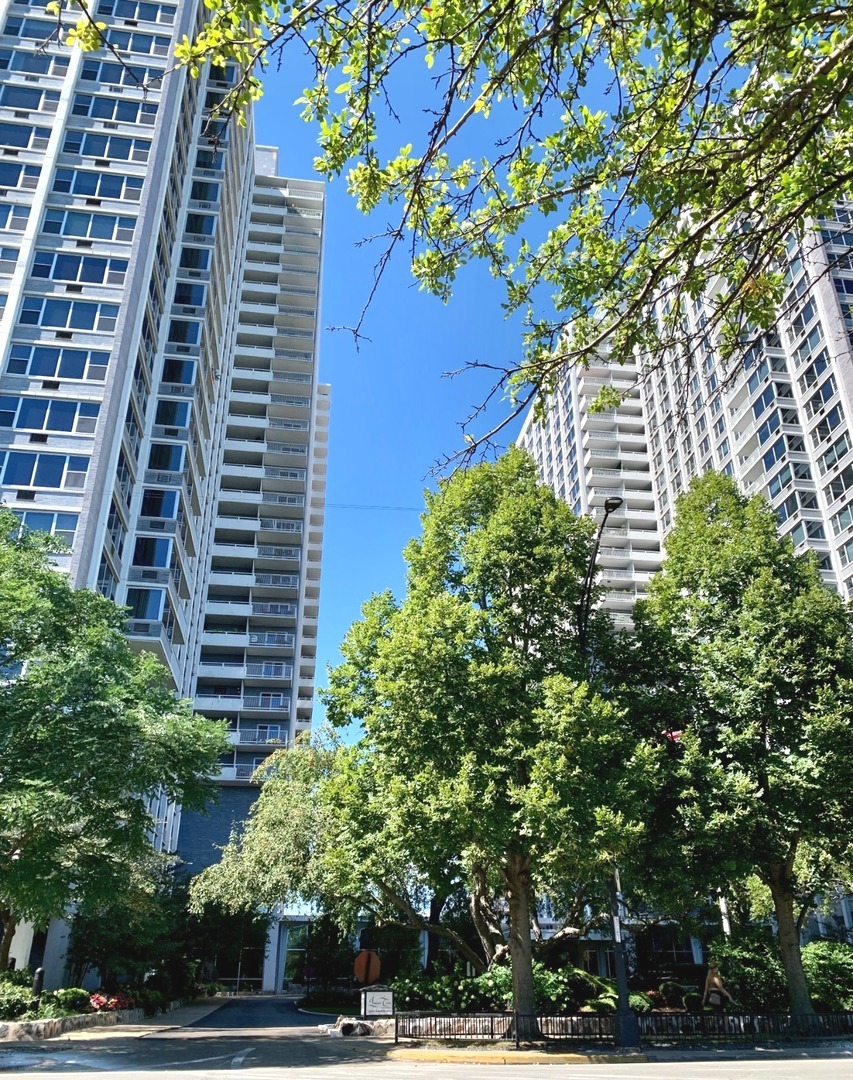 4250 N Marine Drive 1404 Property Photo 1