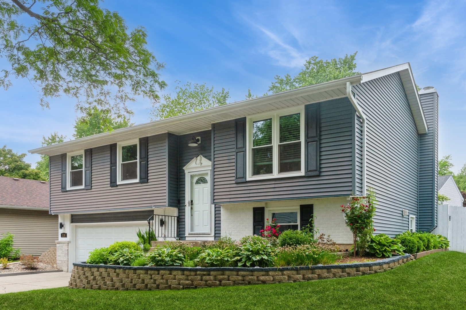 116 S Deerpath Drive Property Photo 1