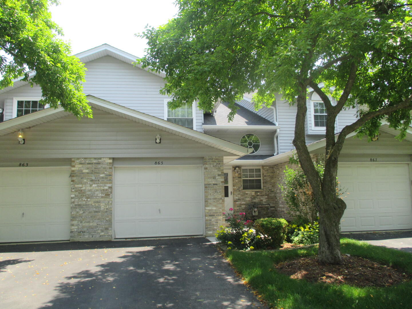 865 N Tamarac Boulevard Property Photo 1
