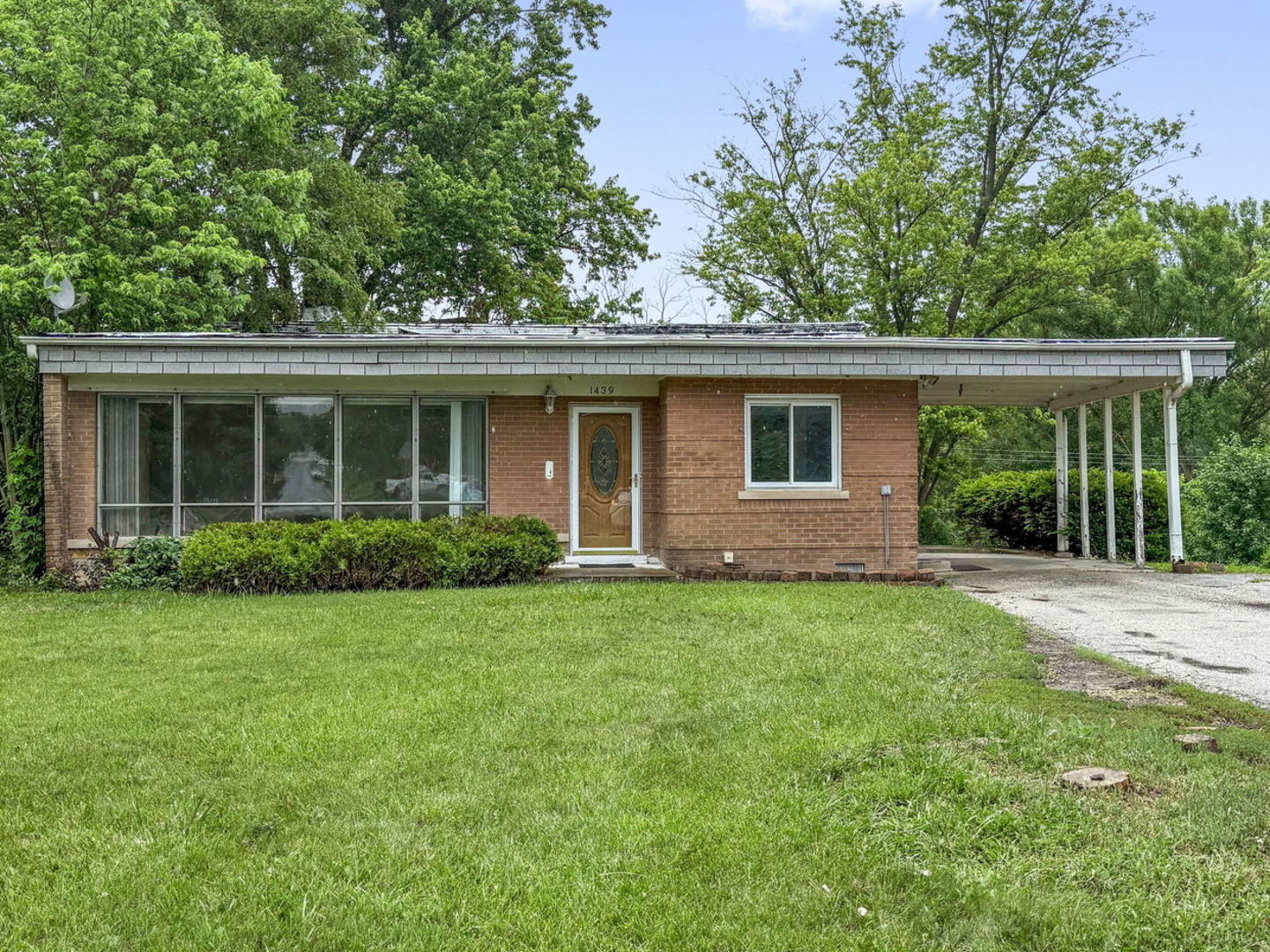 1439 S Highland Avenue Property Photo 1
