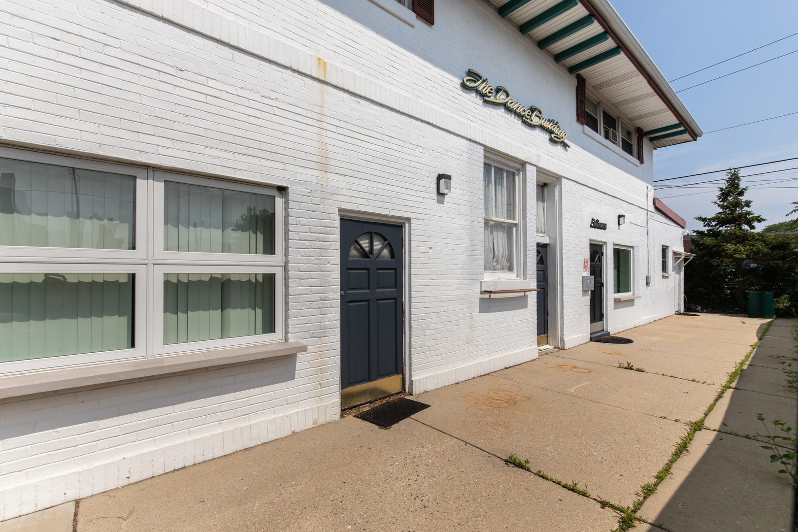 1330 Webford Avenue Property Photo 1