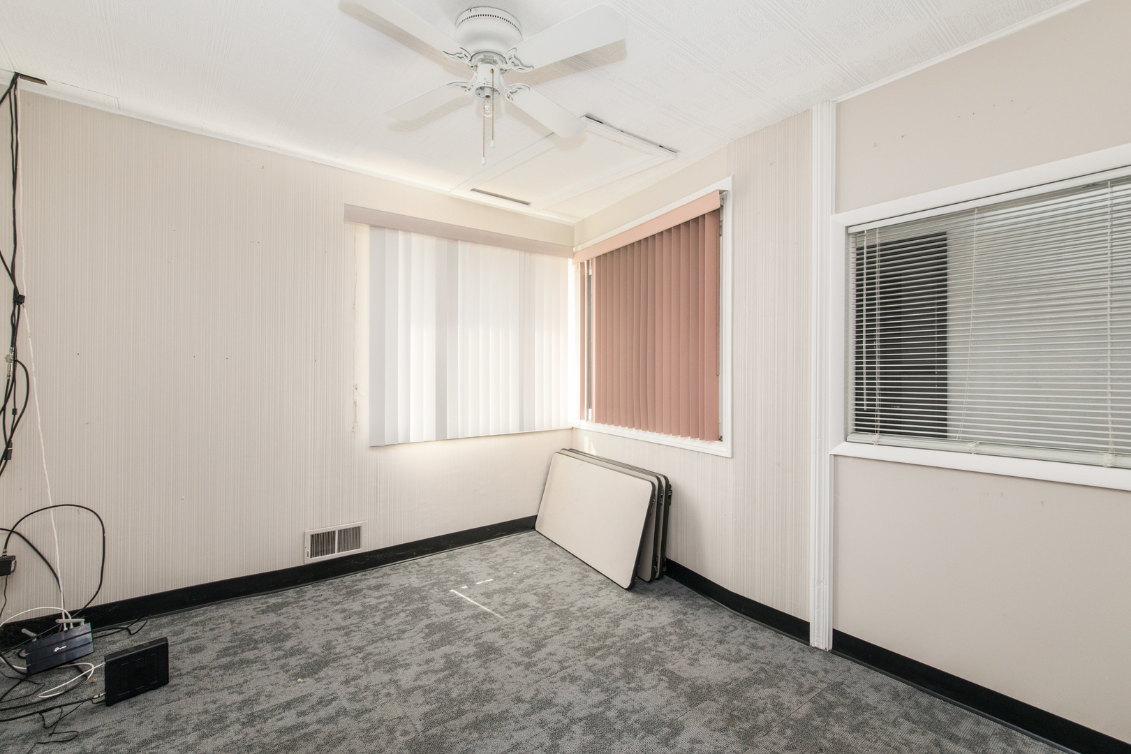 1330 Webford Avenue Property Photo 8