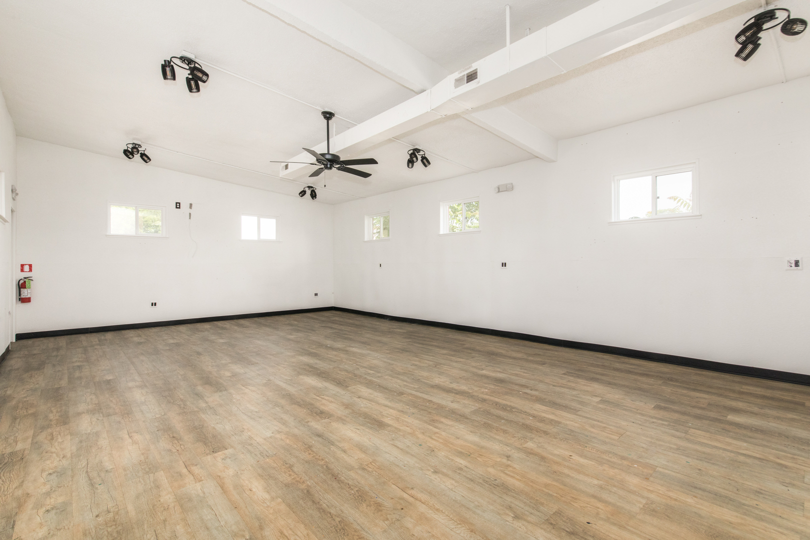 1330 Webford Avenue Property Photo 11