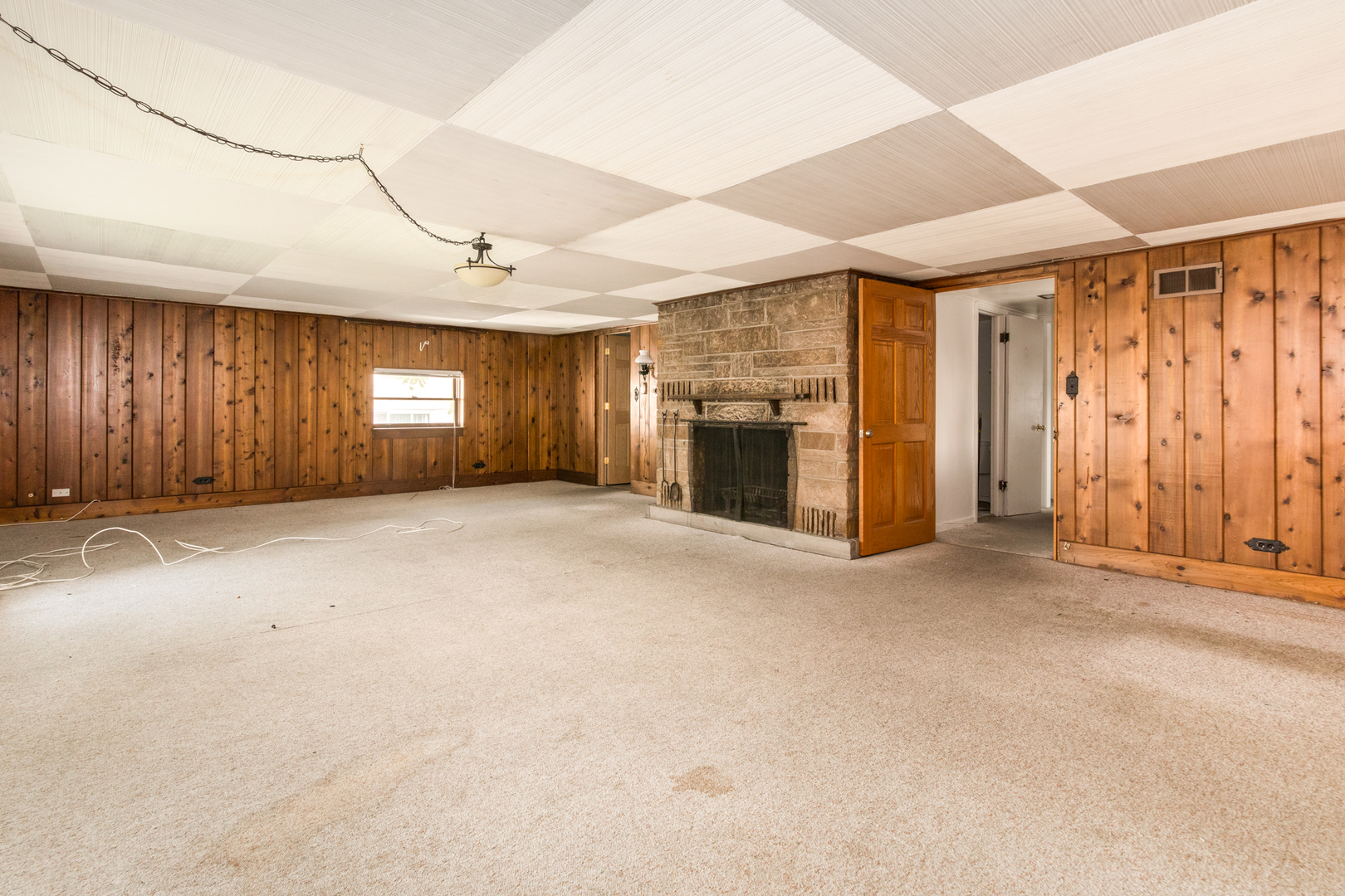 1330 Webford Avenue Property Photo 14