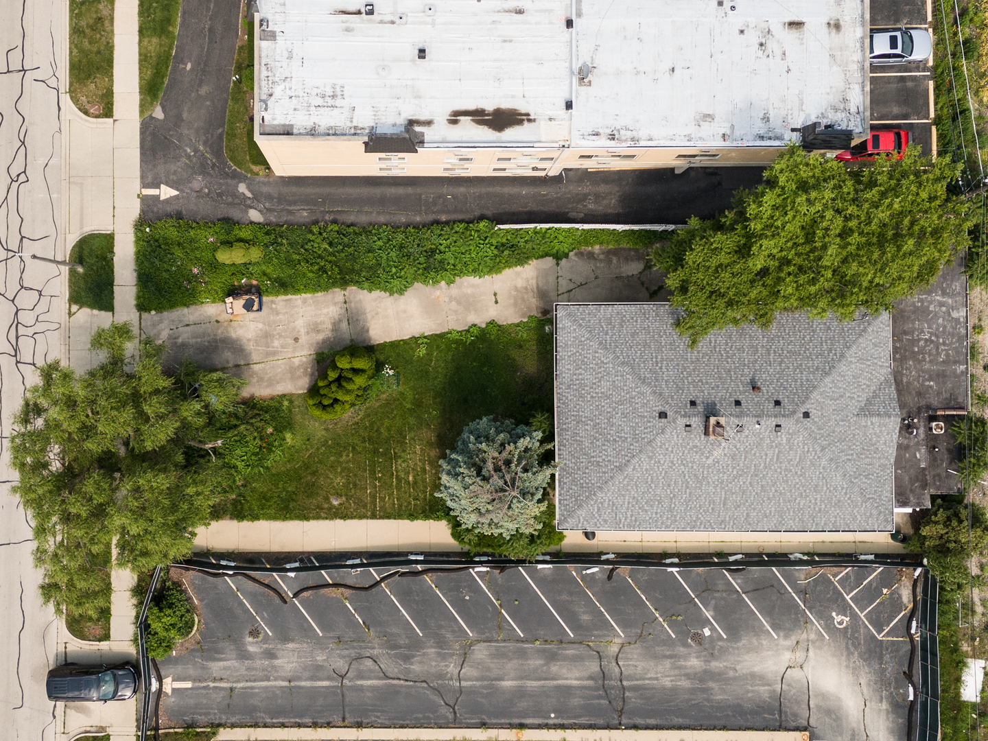 1330 Webford Avenue Property Photo 19