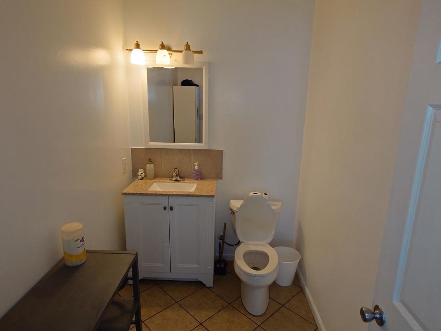 931 Broadway Street 1 Property Photo 11