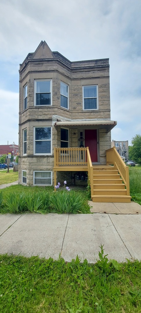 1556 S Spaulding Avenue Property Photo 1