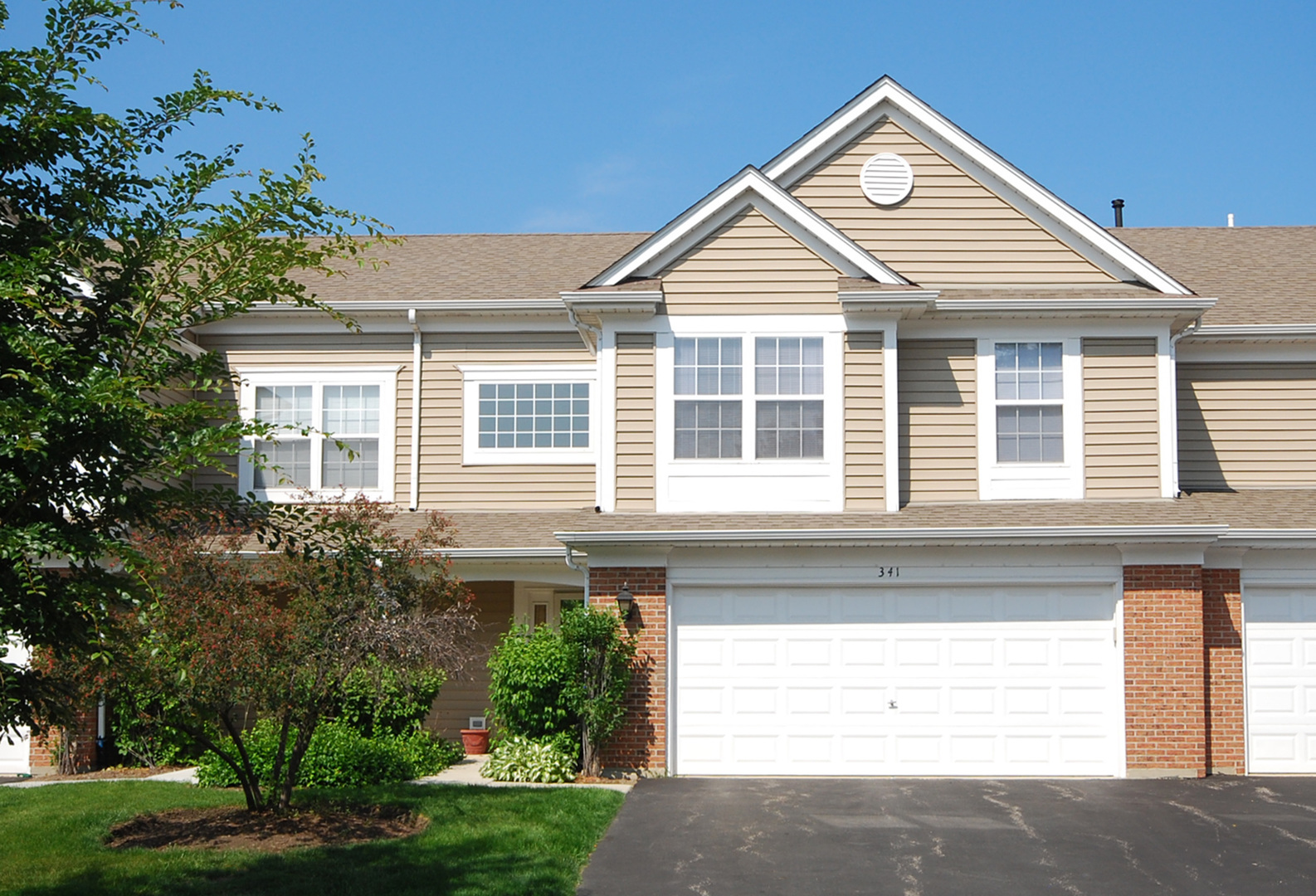 341 S Lancelot Ln Property Photo 1