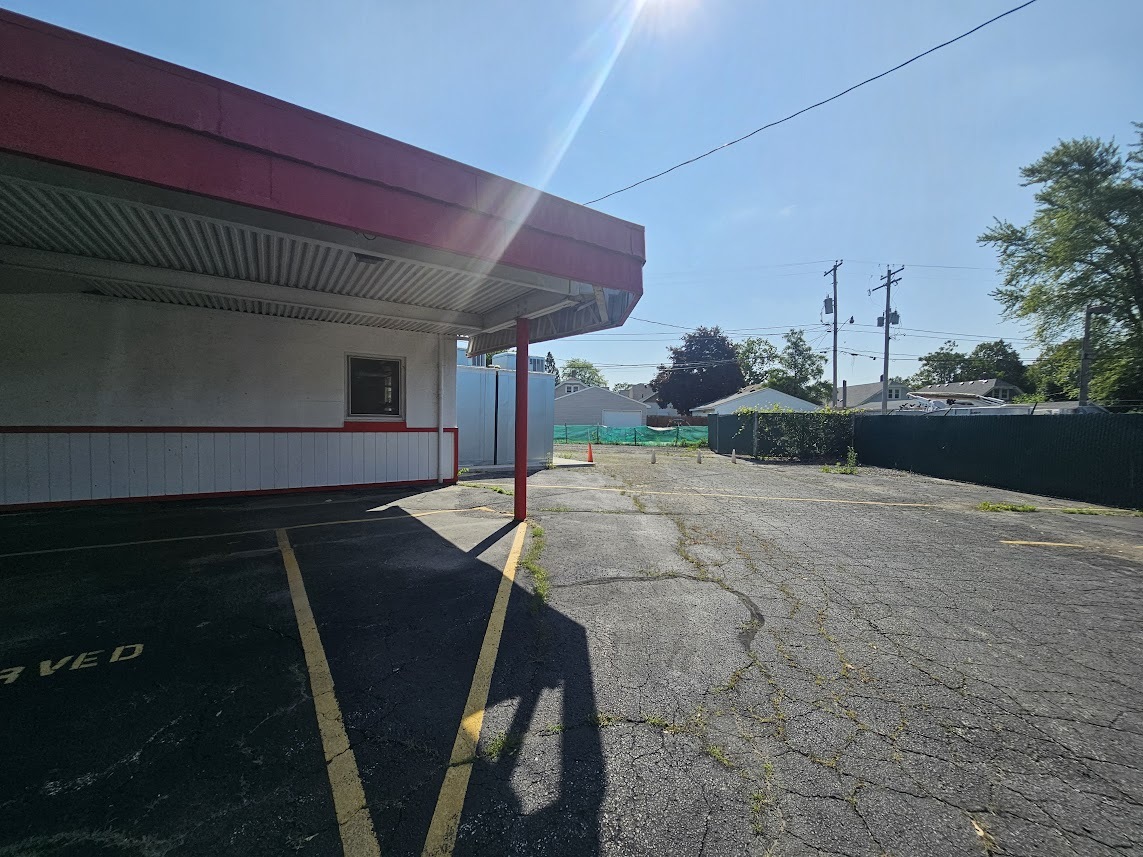 2929 Roosevelt Road Property Photo 10