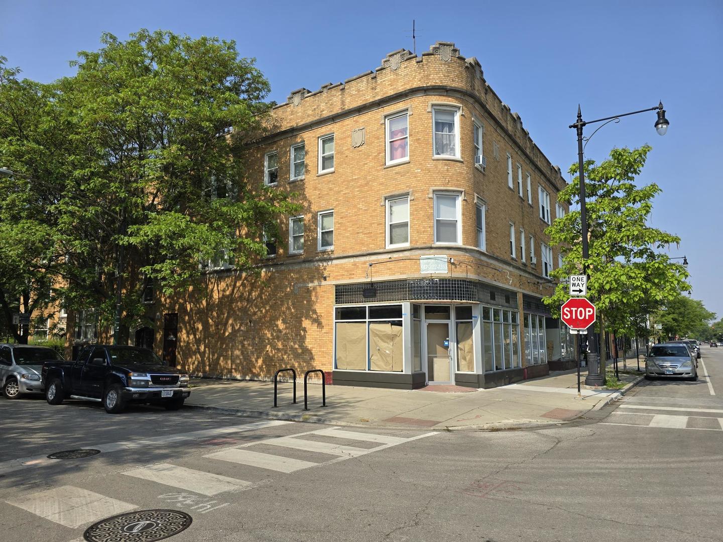 3301 W Bryn Mawr Avenue Property Photo 3