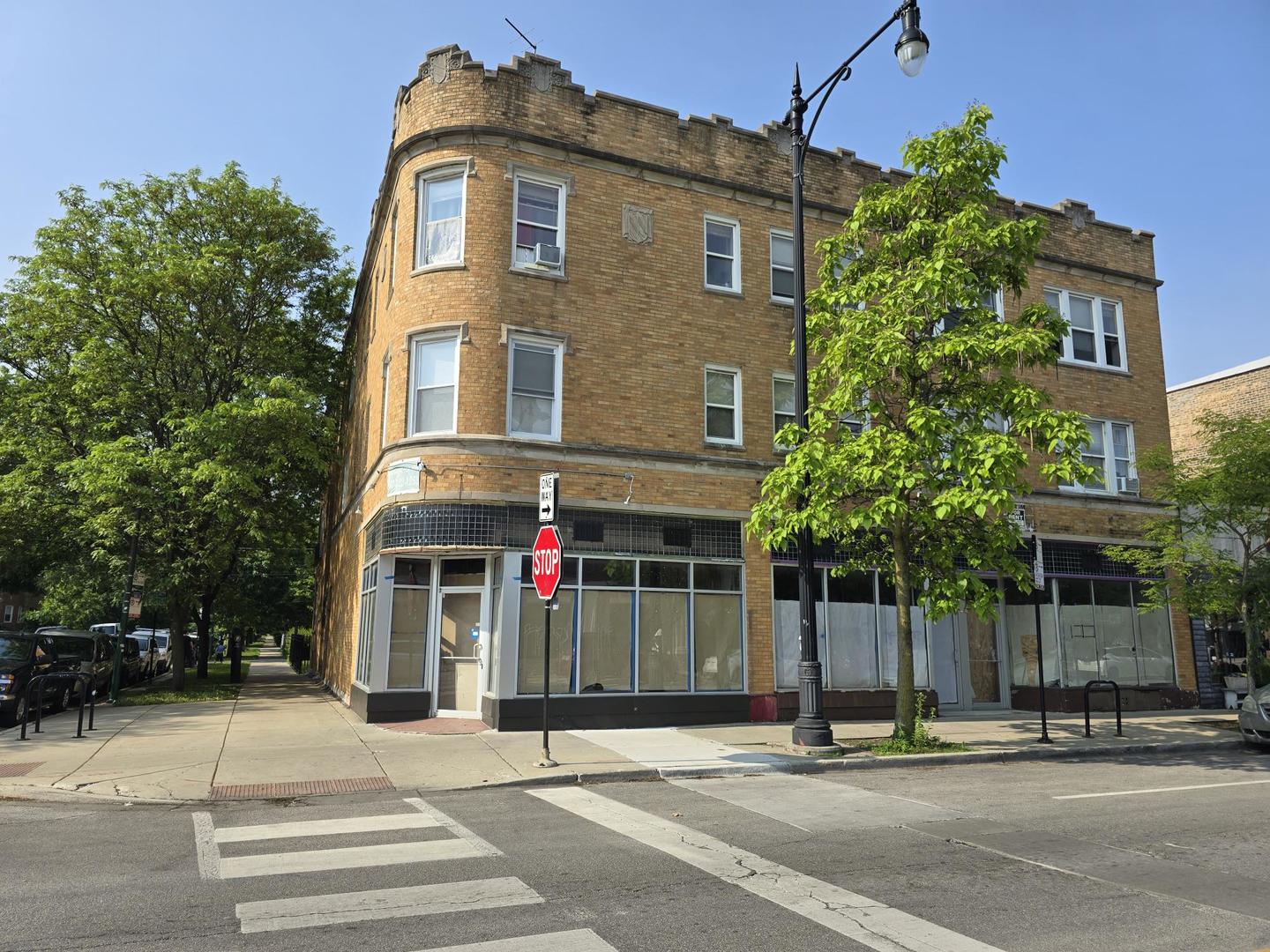 3301 W Bryn Mawr Avenue Property Photo 5