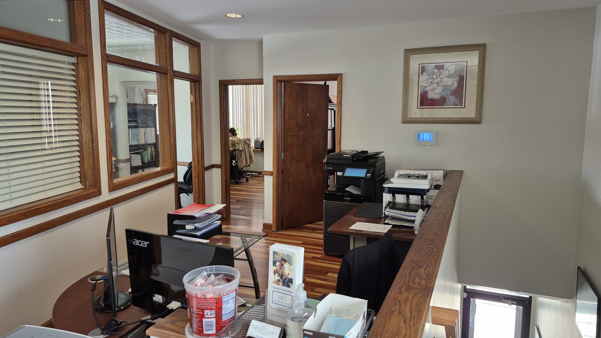 6316 N Lincoln Avenue Property Photo 3