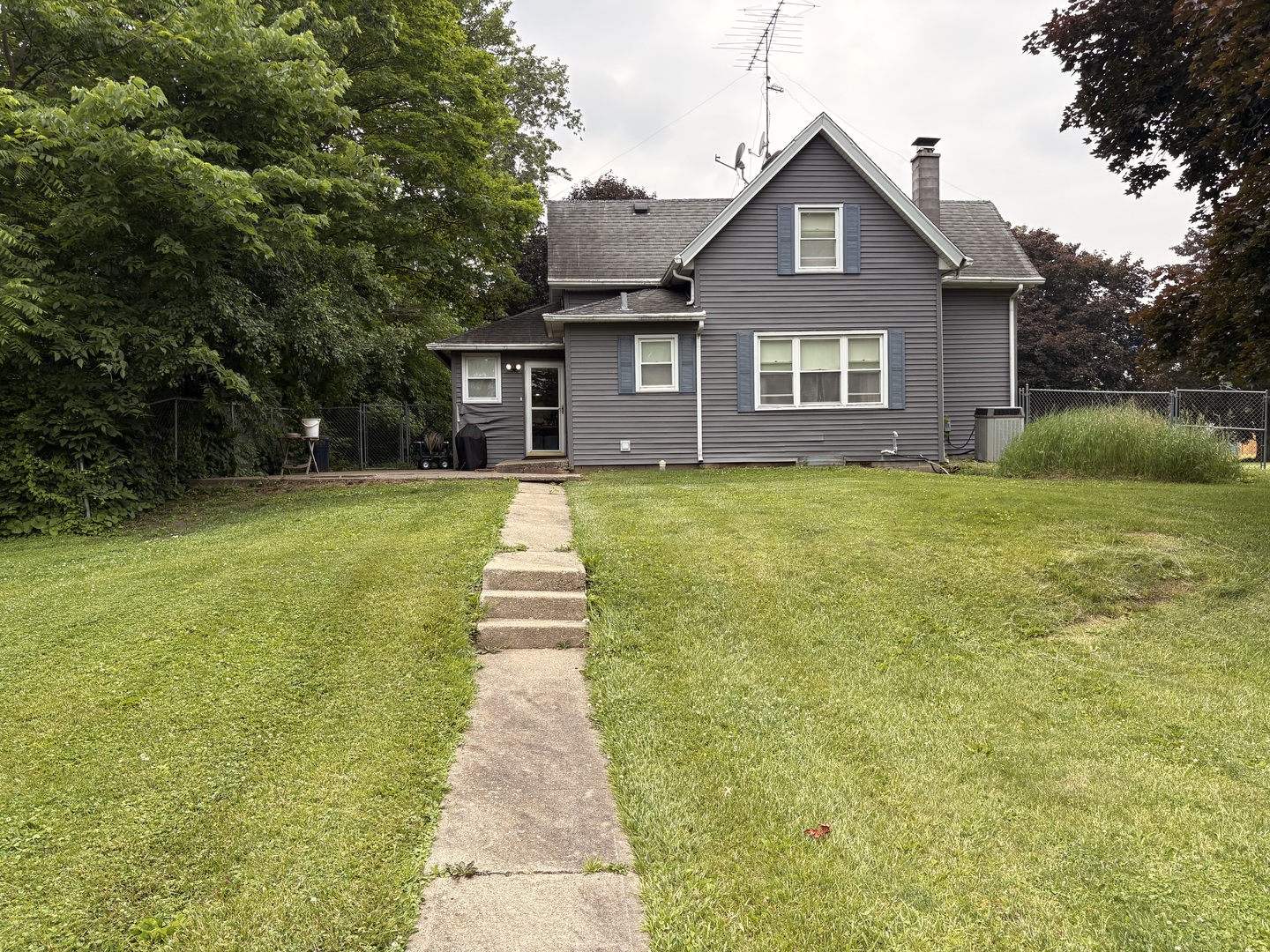 212 S Transit Street Property Photo 1