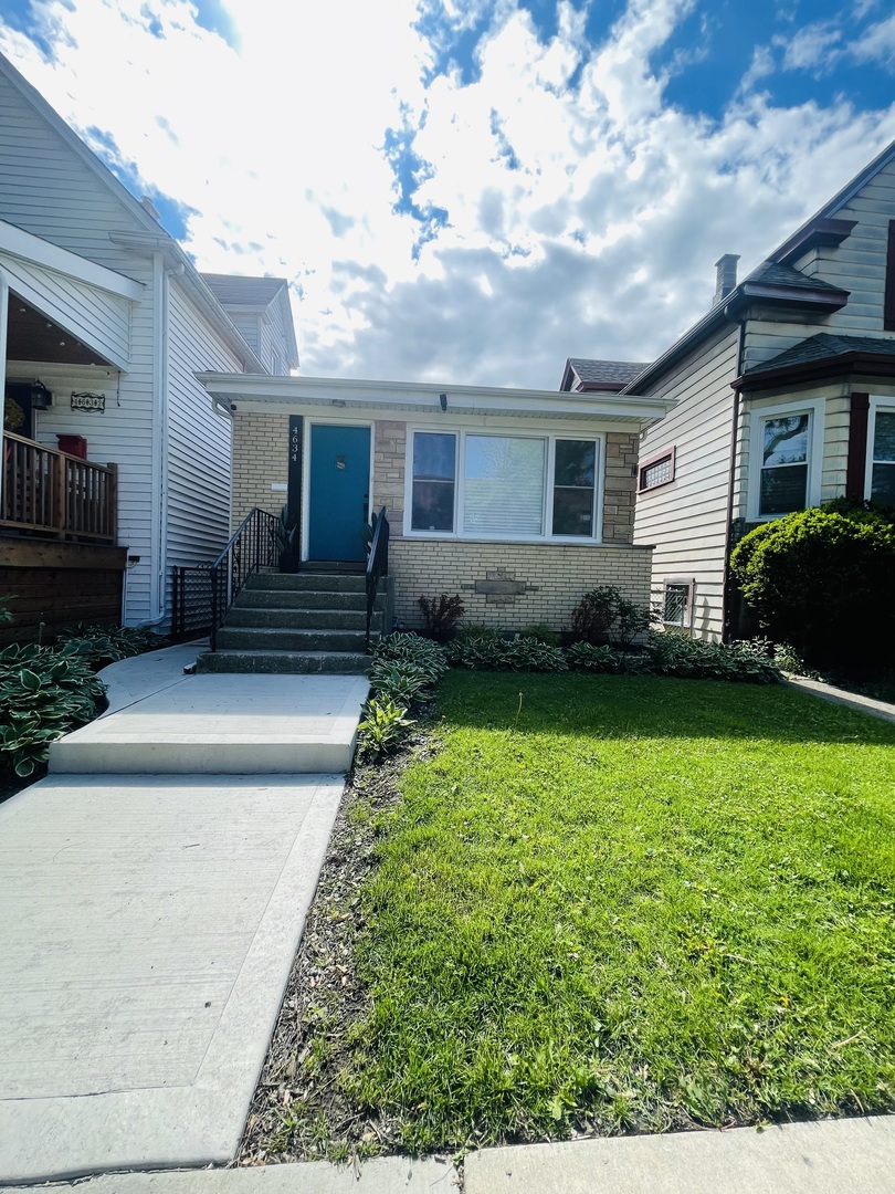 4634 N Hamlin Avenue Property Photo 1