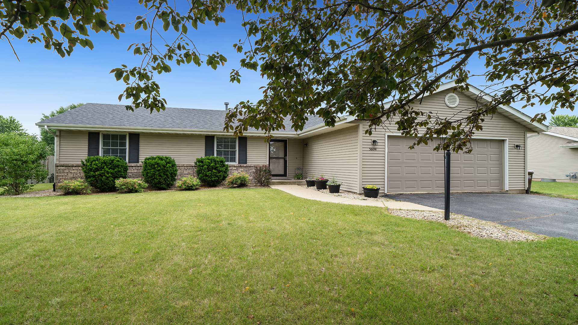 5604 Longest Drive Property Photo 1
