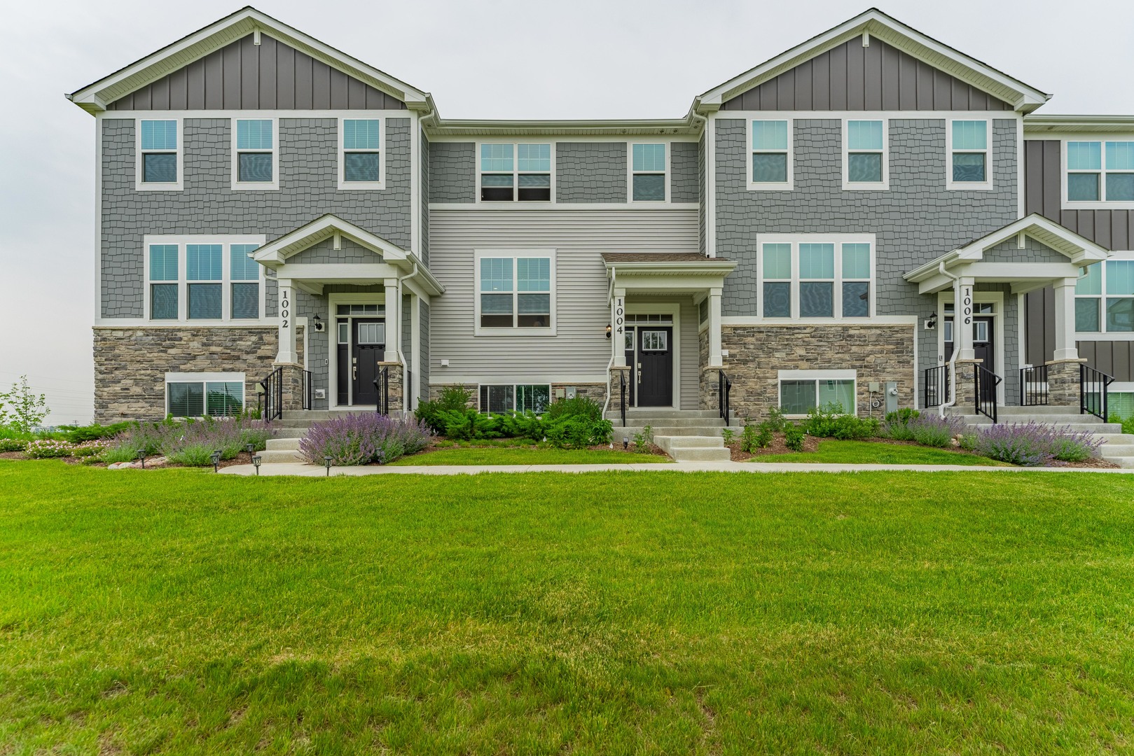 1004 Atterberg Road Property Photo 1