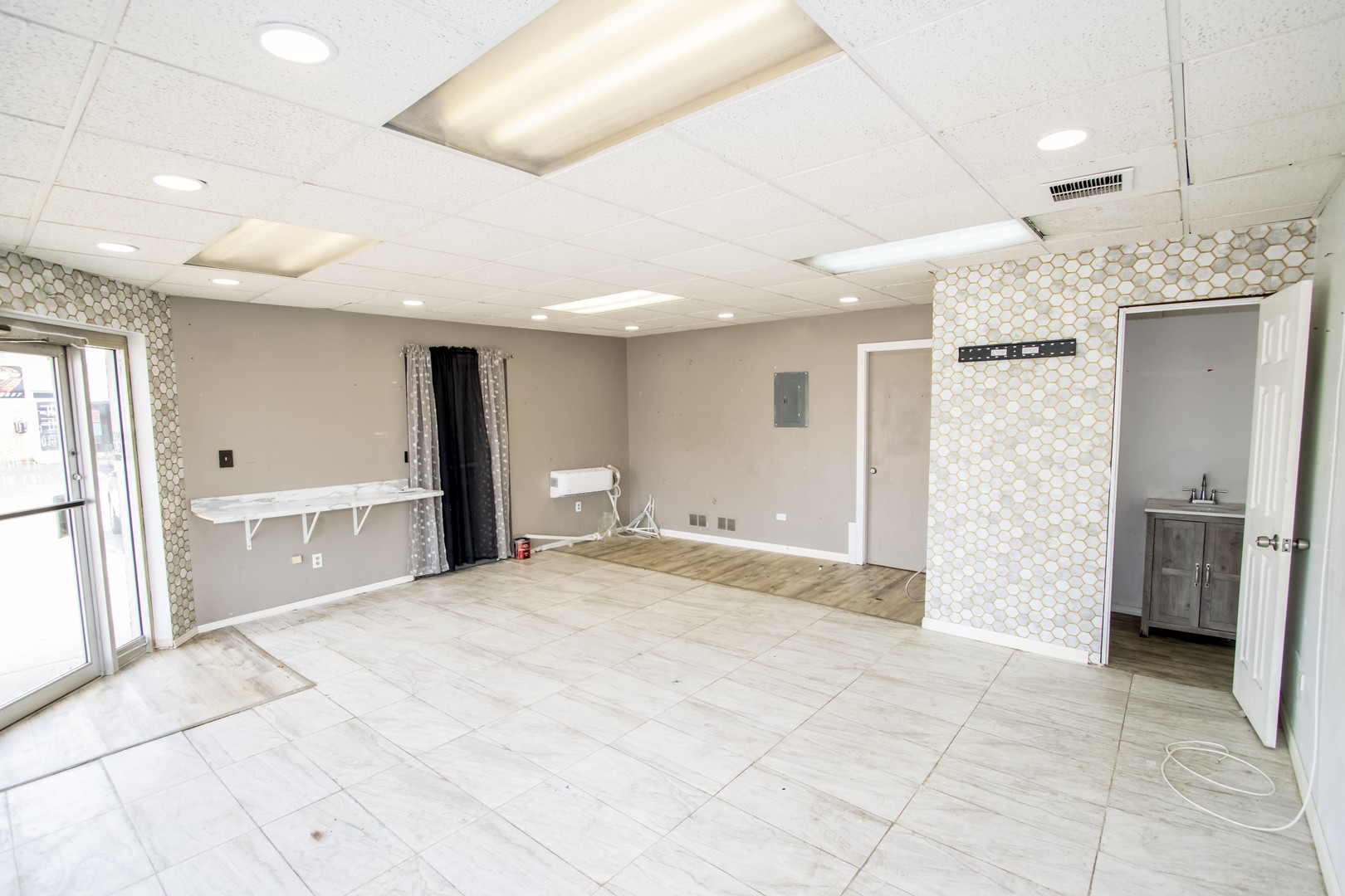 6645 W 111th Street Property Photo 4