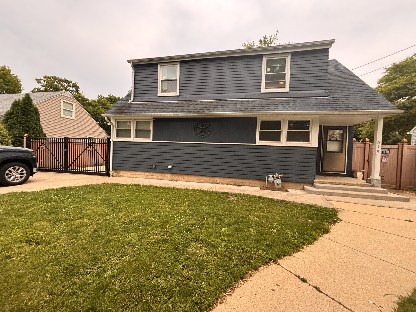 515 Adams Street Property Photo 1