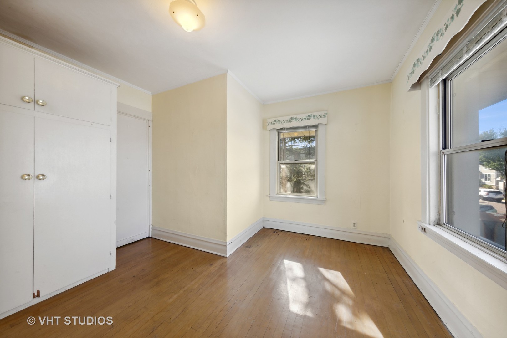110 W Willow Avenue Property Photo 16