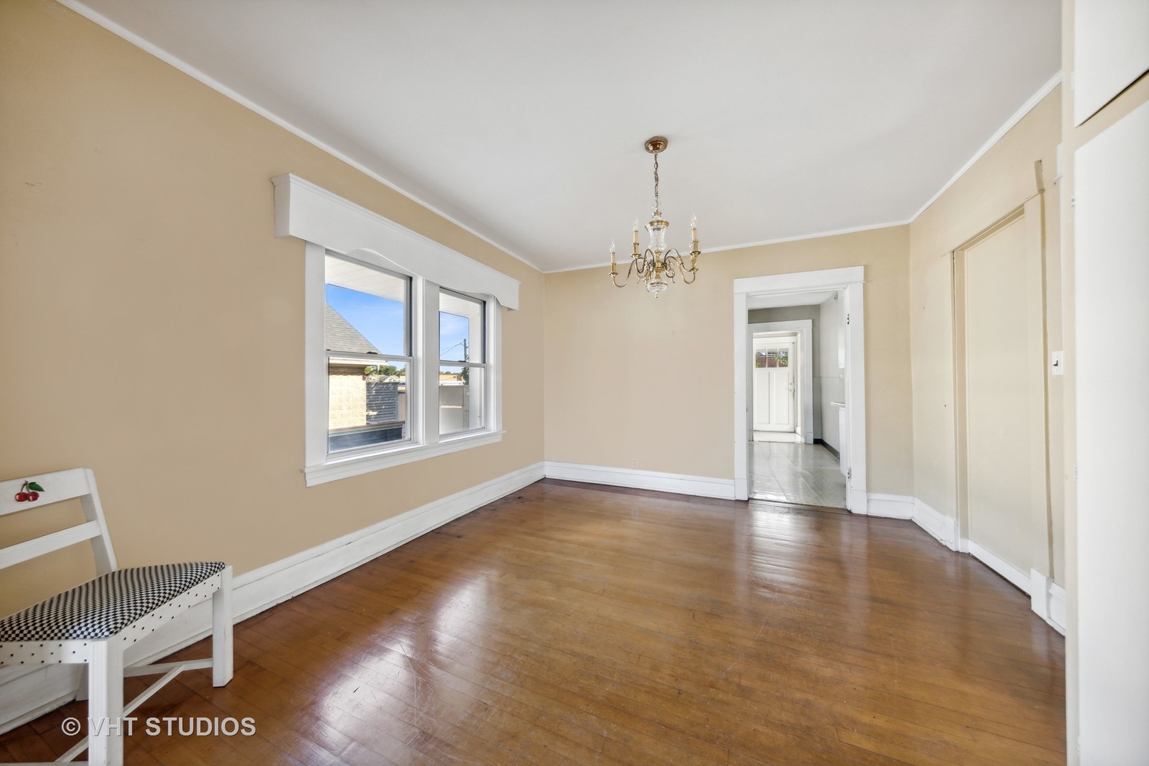 110 W Willow Avenue Property Photo 17