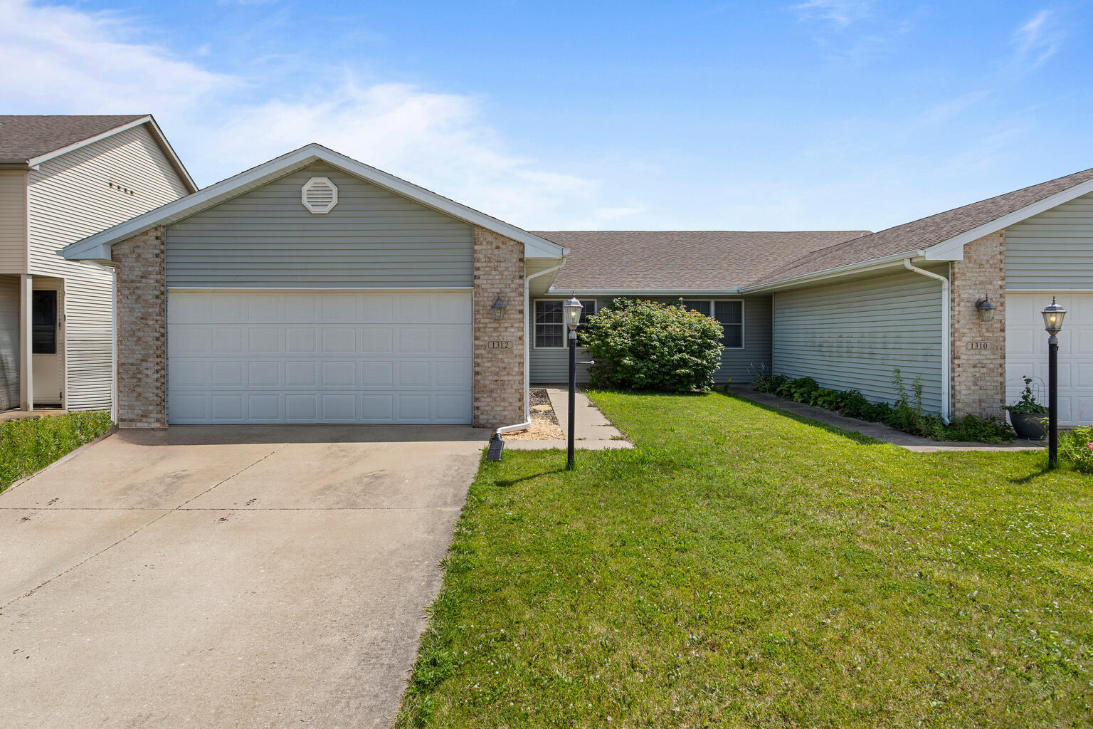1312 Cobblestone Way 1312 Property Photo 1