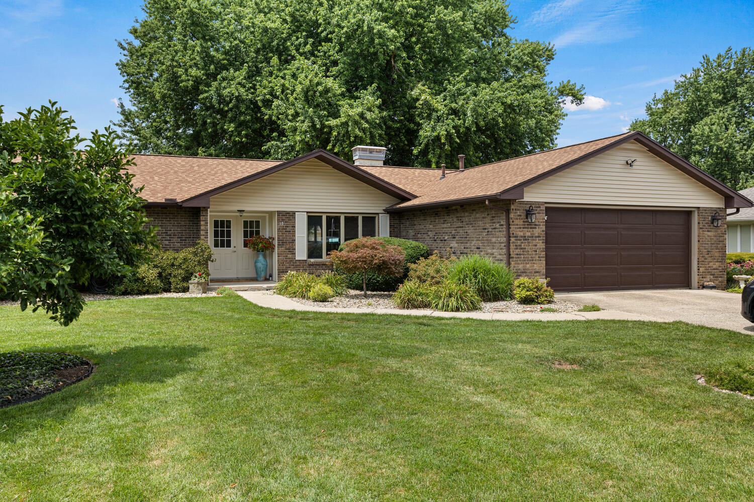 13 Golfview Dr Property Photo 1
