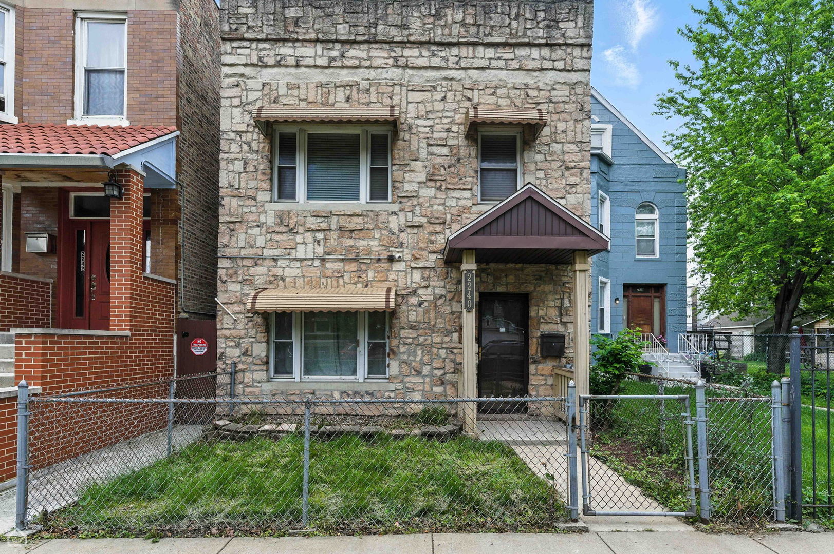 2240 S Avers Avenue Property Photo 1