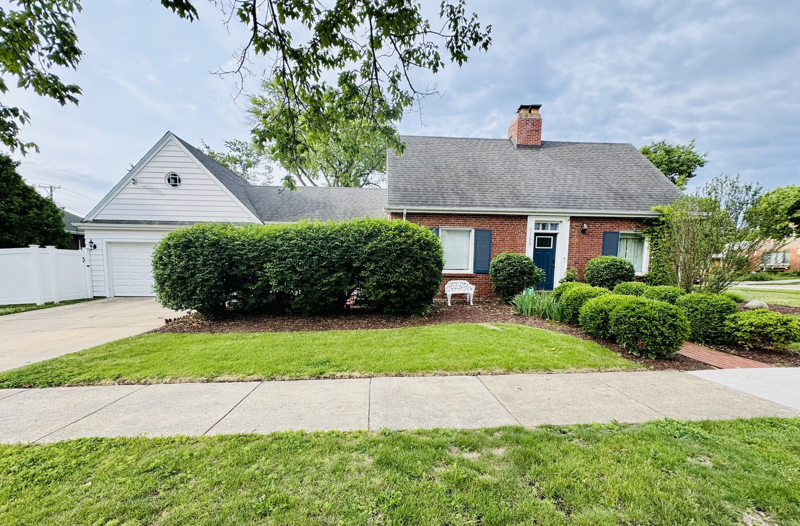 1155 E Walnut Avenue Property Photo 1