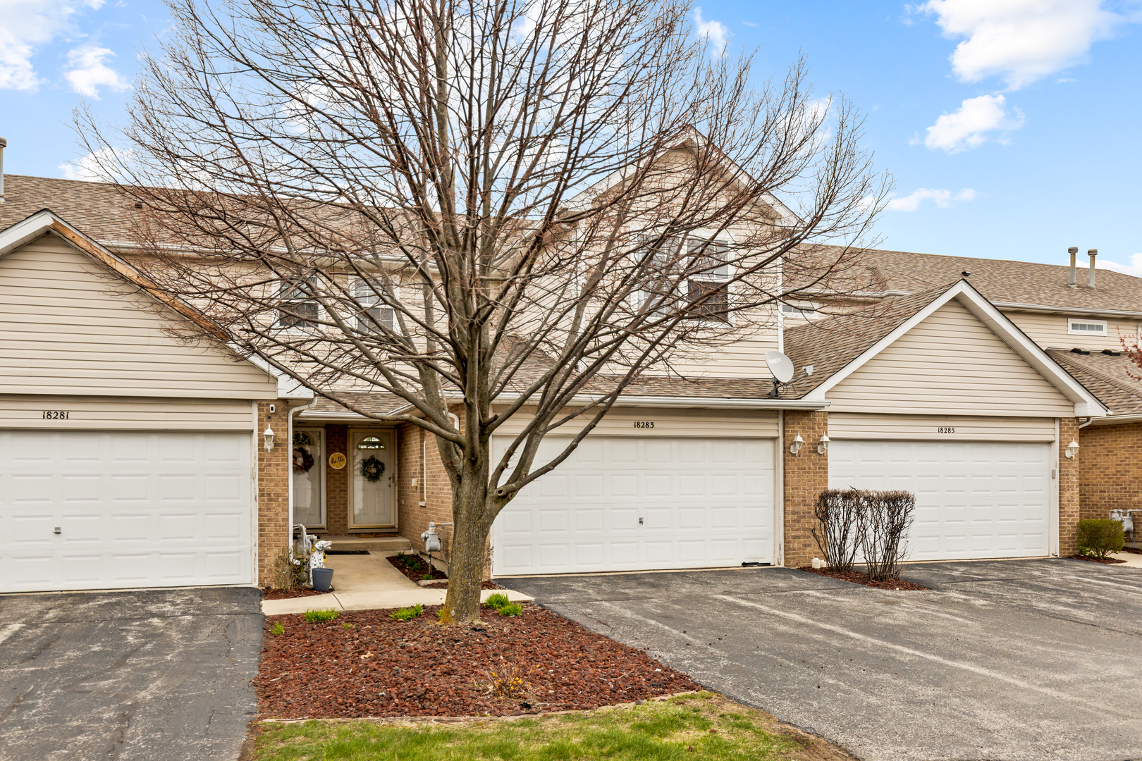 18283 Kirby Dr Property Photo 1
