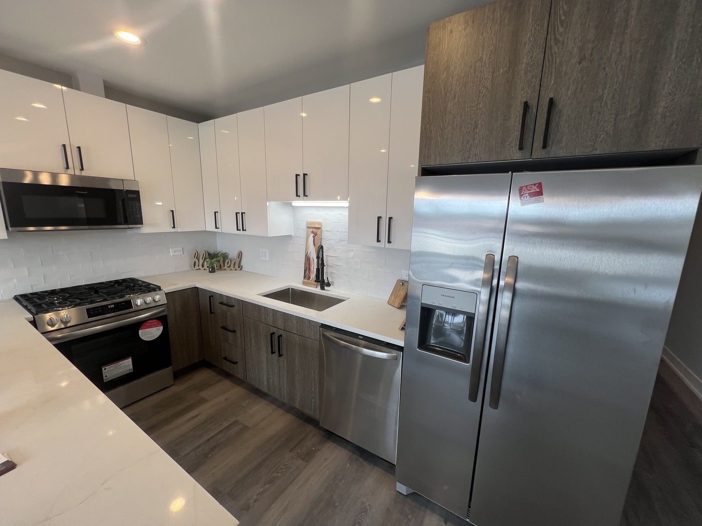 5416-22 W Belmont Avenue Property Photo 3