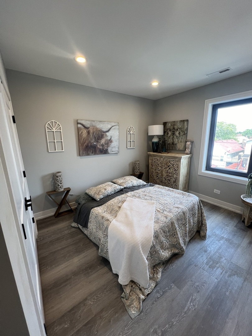 5416-22 W Belmont Avenue Property Photo 6