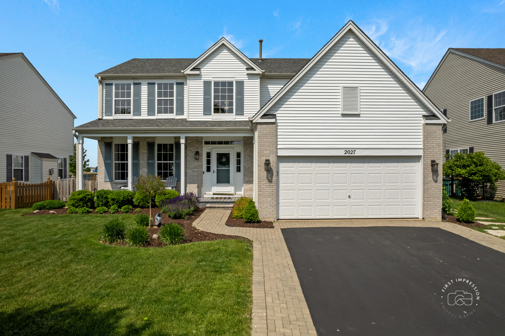 2027 Heatherstone Ln Property Photo 1