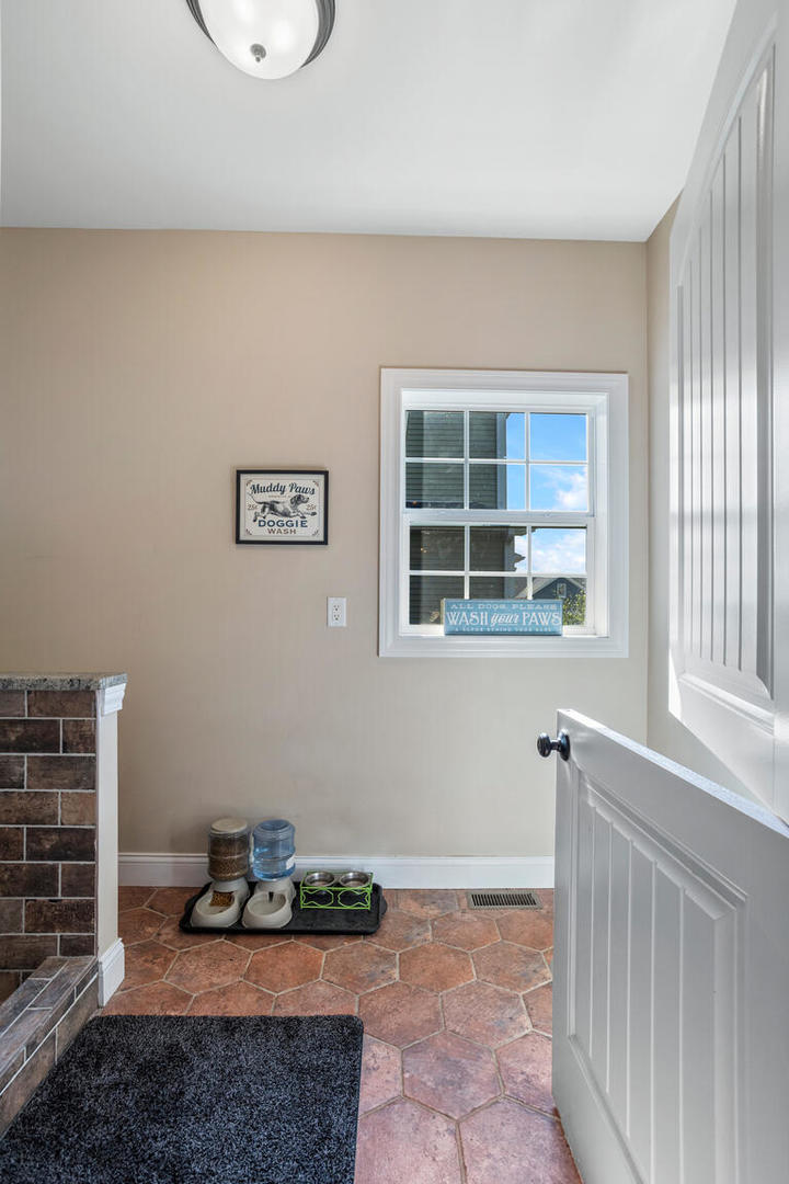 409 London Way Property Photo 31