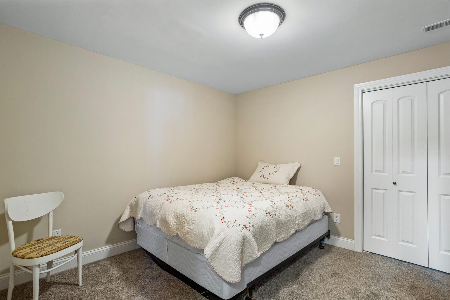 409 London Way Property Photo 54