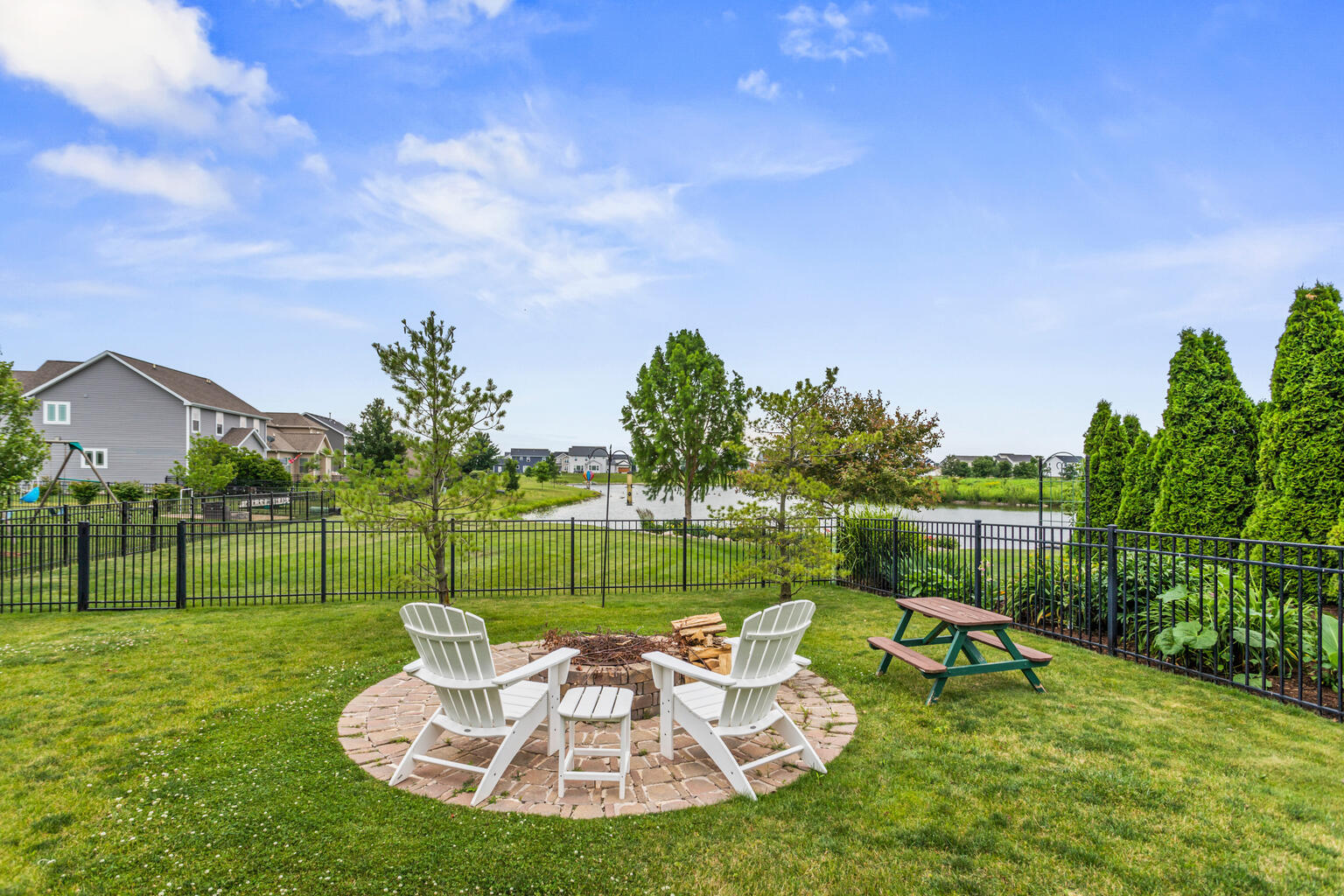 409 London Way Property Photo 68