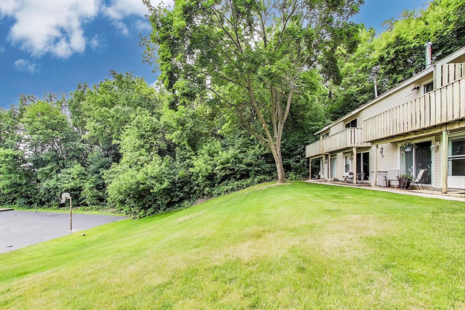 127 Forest Avenue A Property Photo 4