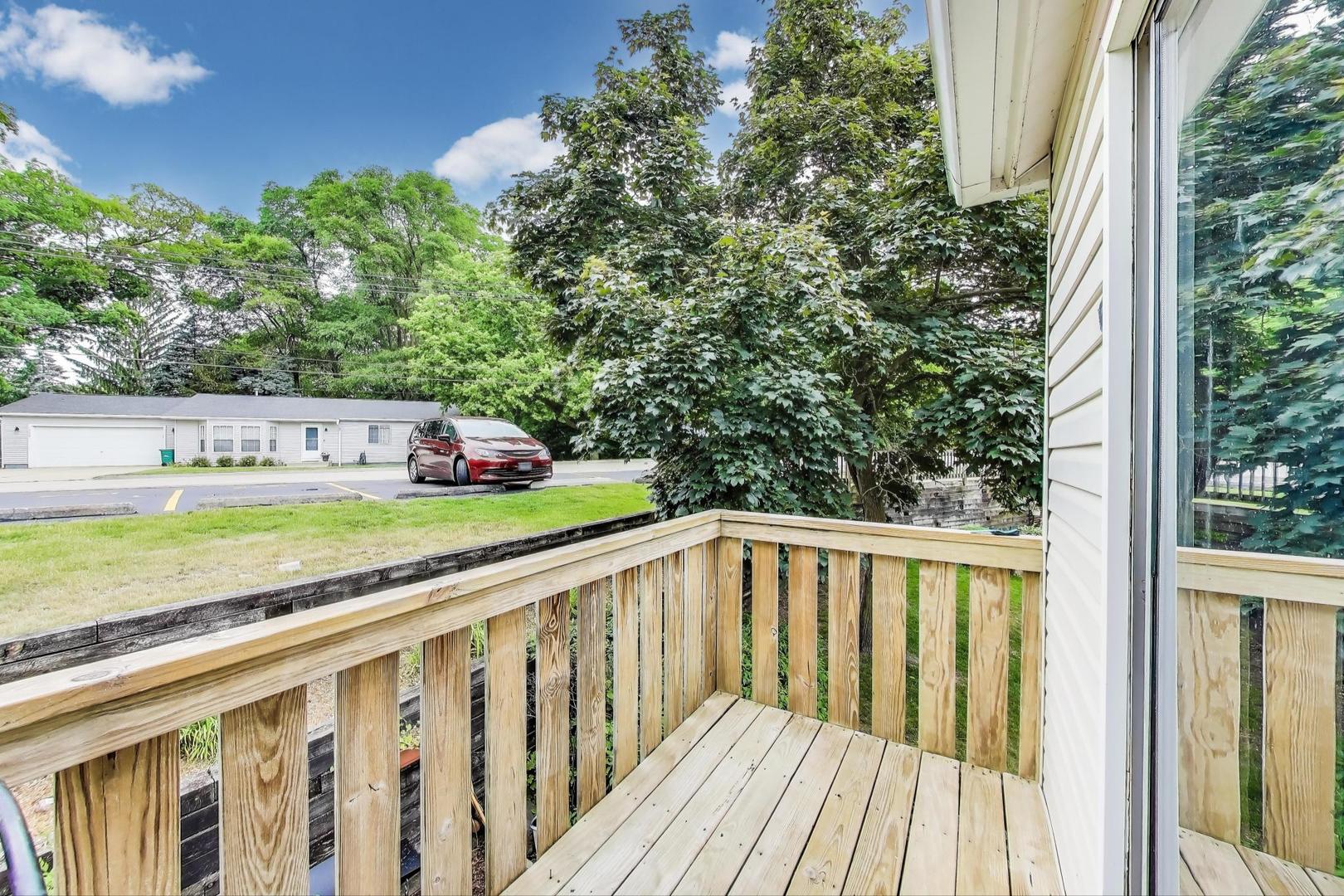 127 Forest Avenue A Property Photo 10
